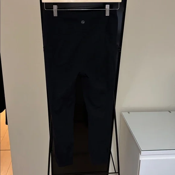 Eddie Bauer Movement Lux 7/8 Women's Black Leggings - Picture 6 of 8